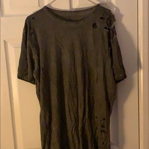 Distressed/ripped fashion shirt